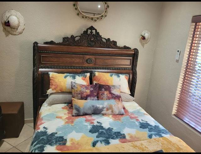 3 BEDROOM TOWNHOUSE FOR SALE IN MANABA BEACH